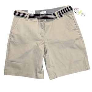 Crown & Ivy NWT Shorts pebble grey with black white and pink belt size 4